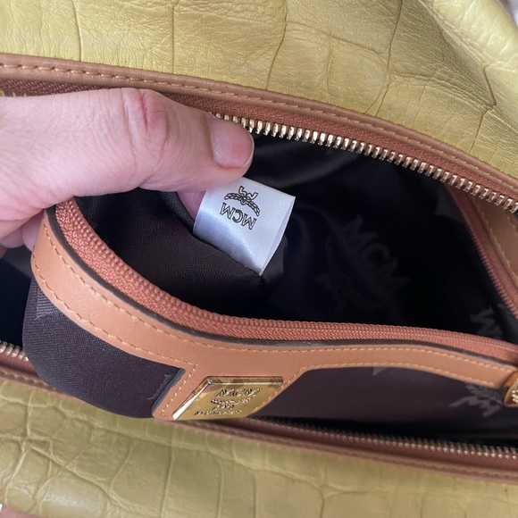 Authentic MCM Visetos shoulder crossbody bag (E11) - Picture 15 of 16